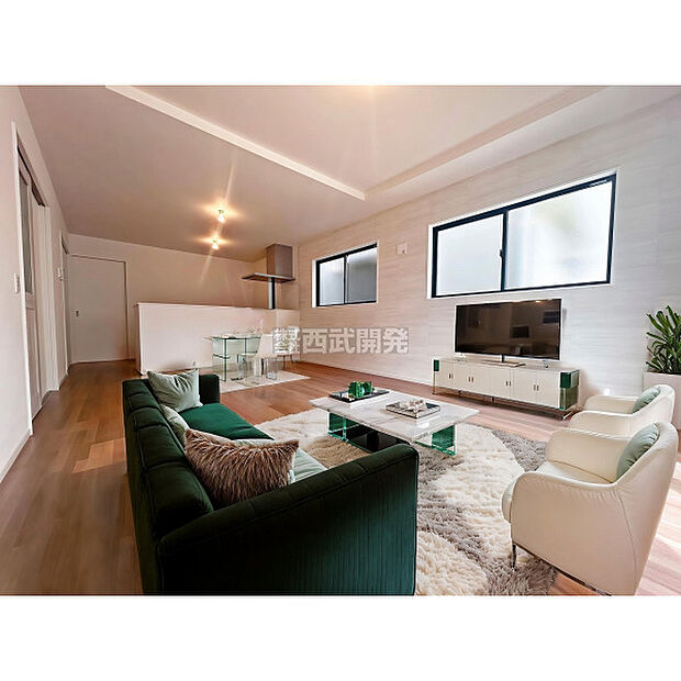 配置の家具や小物はCGによるイメージです。