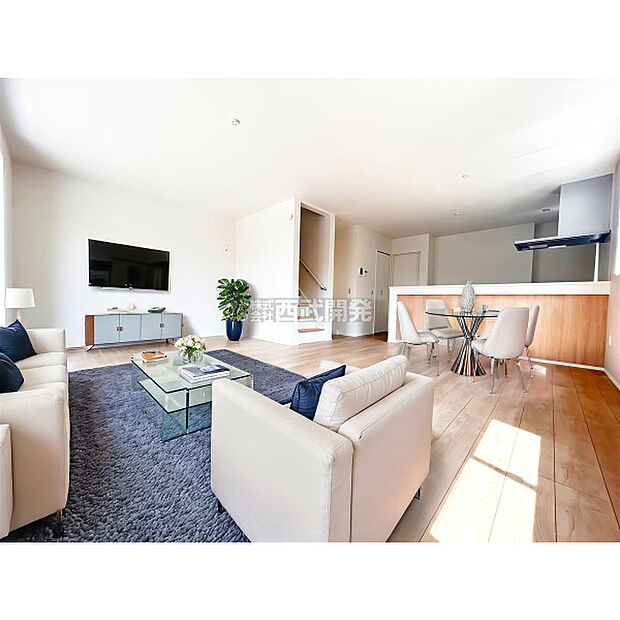 配置の家具や小物はCGによるイメージです。