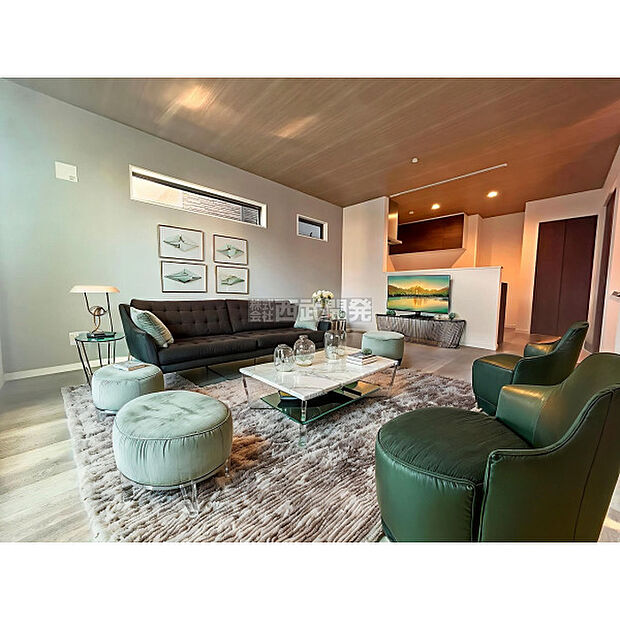 配置の家具や小物はCGによるイメージです。