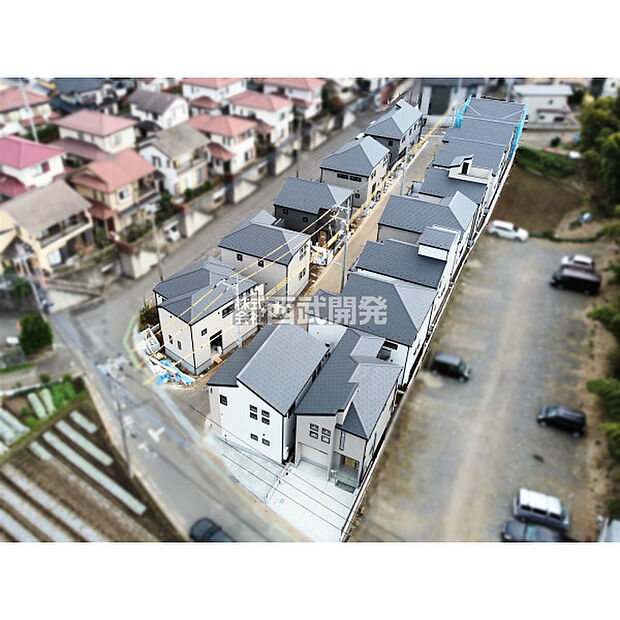 航空写真（販売現地全景）全14棟の開発分譲現場で全棟長期優良住宅の認定あり。整った街並みの中で新しい生活を始めてみてはいかがでしょう。