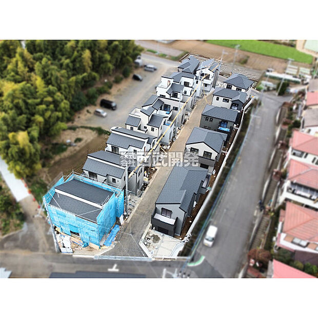 航空写真(販売現地全景)全14棟の開発分譲現場で全棟長期優良住宅の認定あり。整った街並みの中で新しい生活を始めてみてはいかがでしょう。