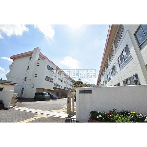 鶴瀬小学校