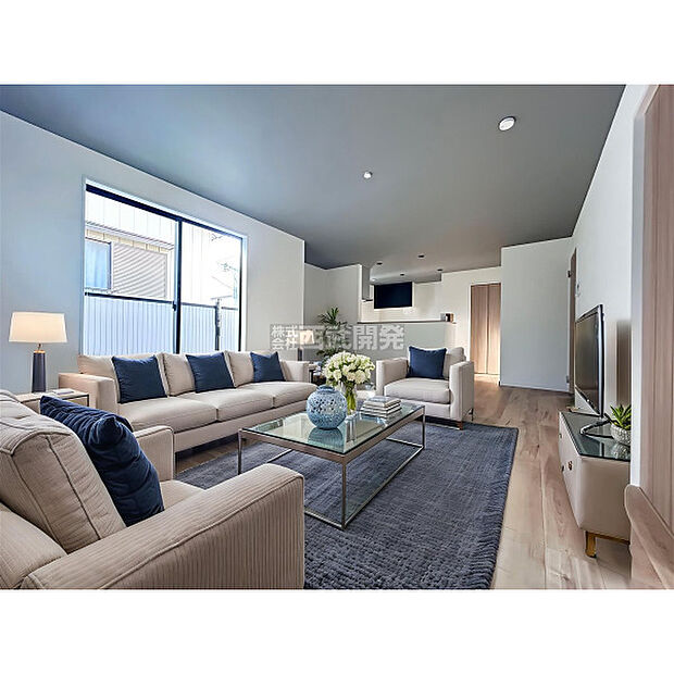 配置の家具や小物はCGによるイメージです。