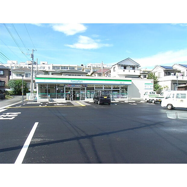 ファミリーマート岸町3丁目店