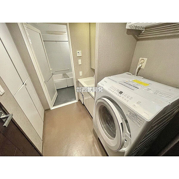 AIの加工により家具・小物等を除去してあります。
