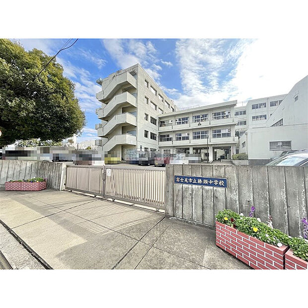 勝瀬中学校