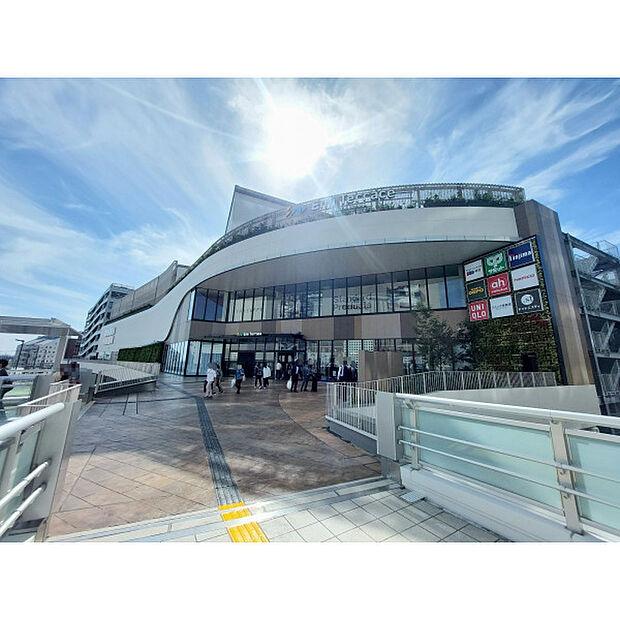 サミットエミテラス店