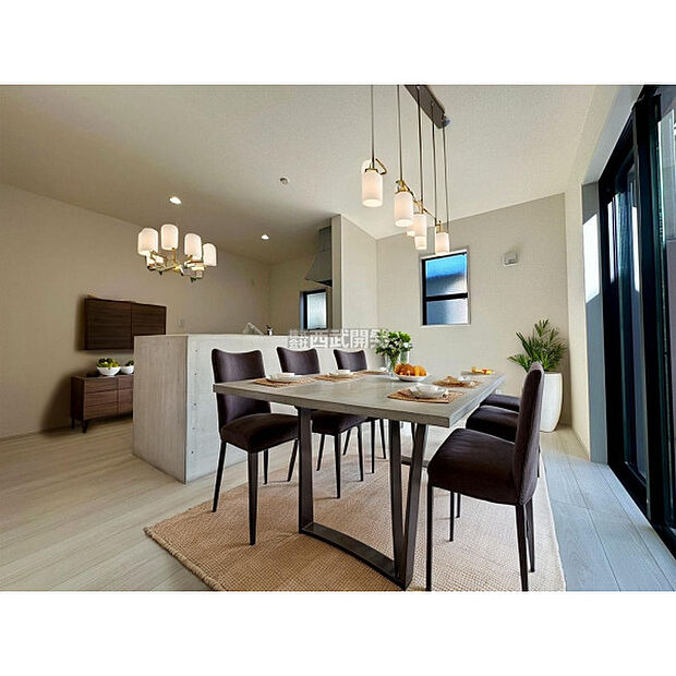 配置してある家具や小物はCGによるイメージです