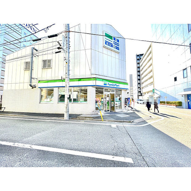 ファミリーマート