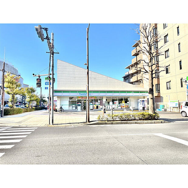 ファミリーマート
