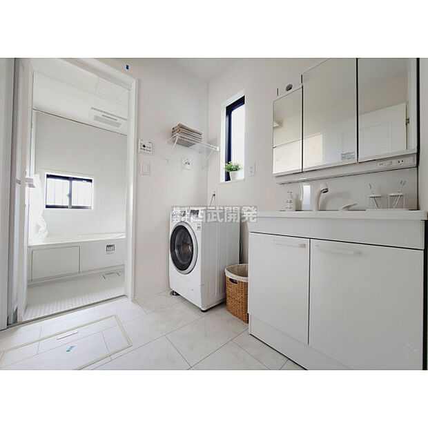 配置してある家具や小物はCGによるイメージです