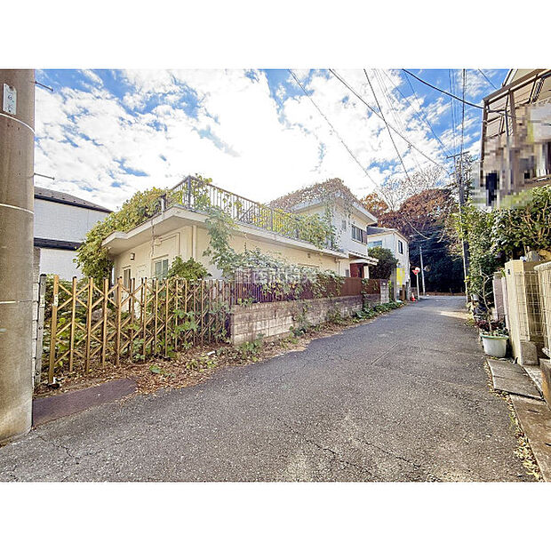 現地全体/令和7年11月29日撮影（古家解体前）