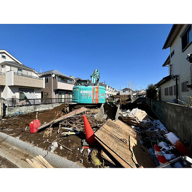 現地全体/古家解体中