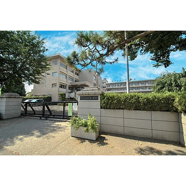 安松中学校