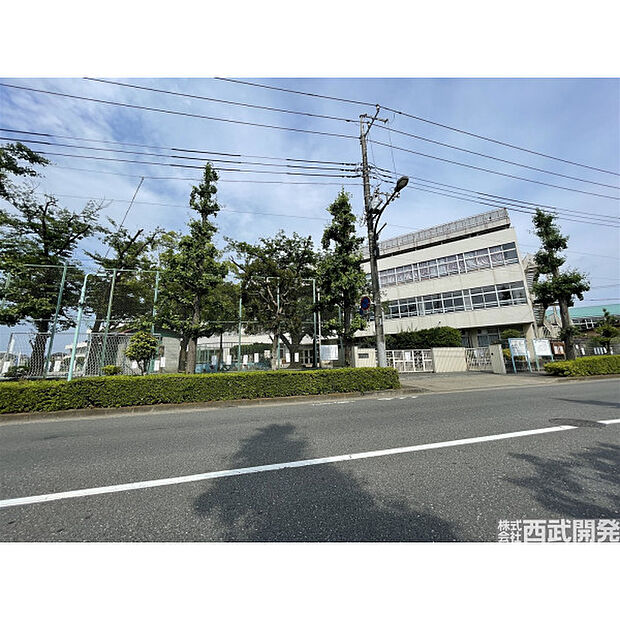 本村小学校