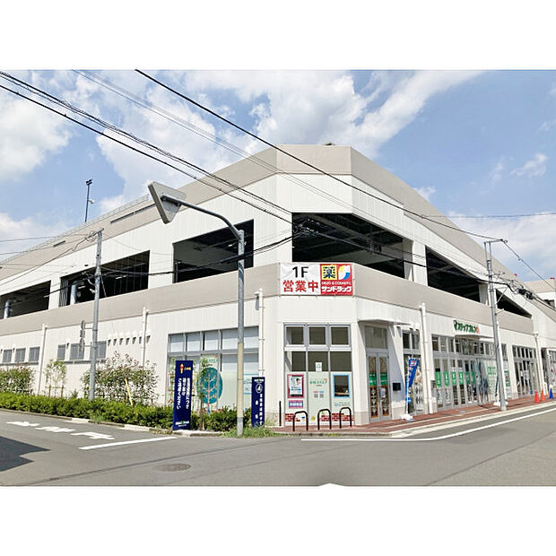 アクロスプラザ