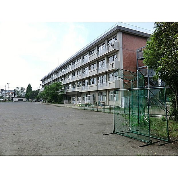 第三中学校