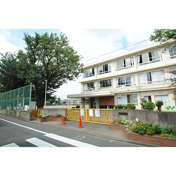 学園東小学校