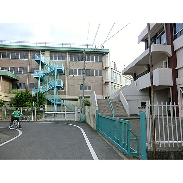第四中学校