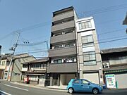 丹波口駅より徒歩10分 築9年2ヶ月 6階建の賃貸物件
