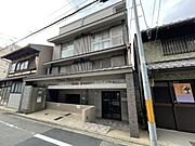 五条駅より徒歩5分 3階 築17年9ヶ月の賃貸物件