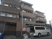 西院駅より徒歩8分 築19年7ヶ月 4階建の賃貸物件