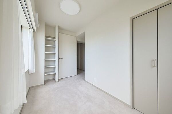 Bed Room2：4.9帖