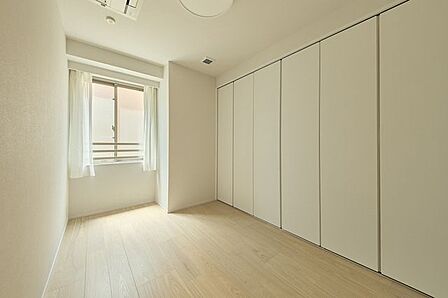Bed Room2：4.9帖