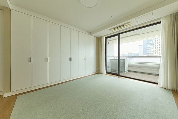 Master Bed Room：9.8帖