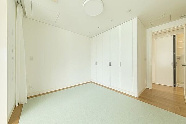 Bed Room：7帖