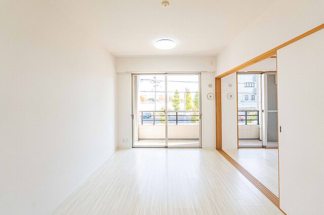 リビング/ダイニング ワイズユウラク立川弐番館 2階/-