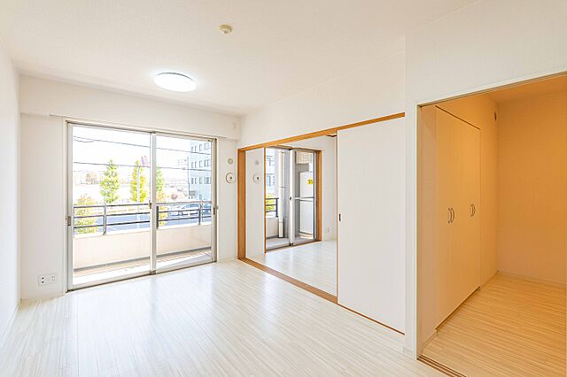 リビング/ダイニング ワイズユウラク立川弐番館 2階/-