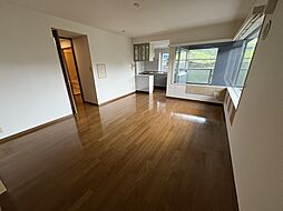 バースシティー日吉台 3LDKのリビング/ダイニング