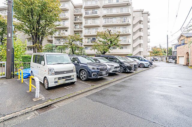 駐車場 東急ドエル・アルス石川台Ｂ棟 1階/-
