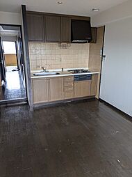 クローバーメゾン狐島 4DKのリビング/ダイニング