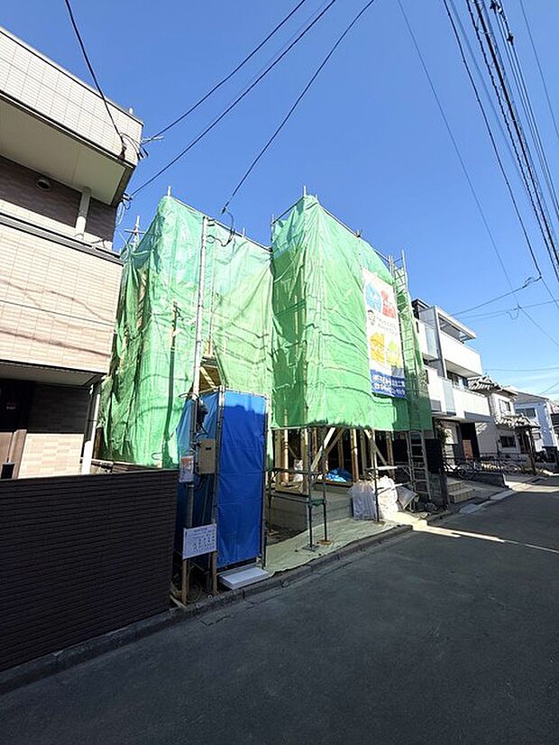 ~現地写真~陽当たり良好な現地です この陽当たりの良さを現地にて体感してみてください 澄んだ青空の下、堅実に営まれる、確かな未来への礎