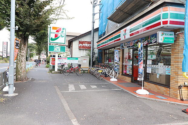セブンイレブン浦和埼玉大学店（580m）