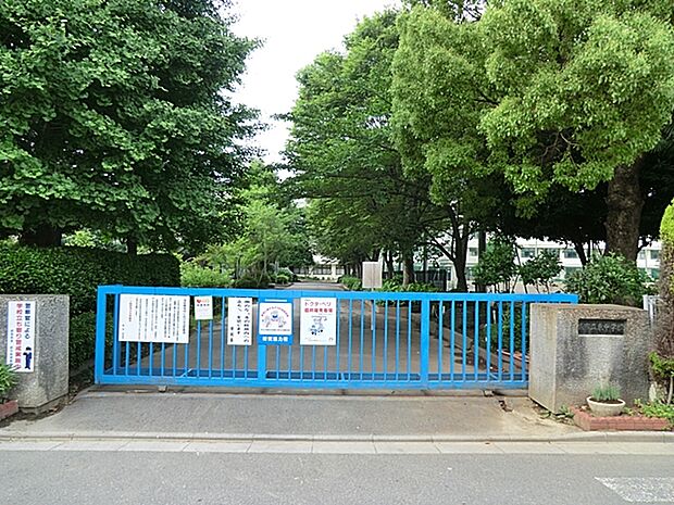 蕨市立東中学校(600m)