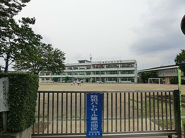 戸田市立美谷本小学校(850m)
