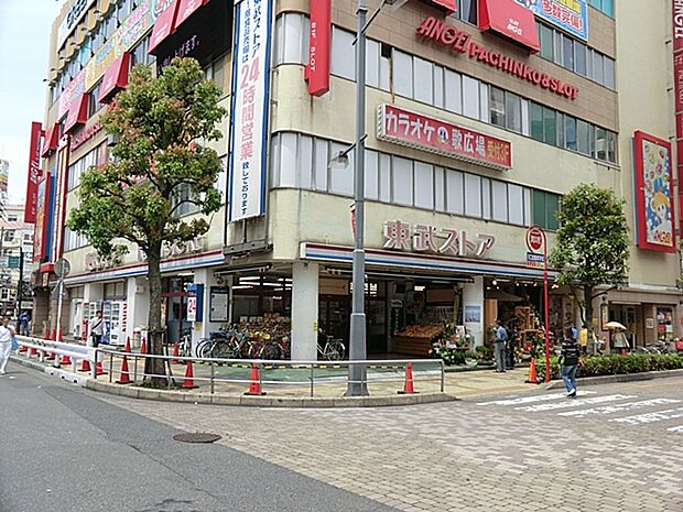 東武ストア蕨店 蕨駅東口にございます東武ストア蕨店、営業時間は朝6時~深夜2時!遅い帰宅時には助かりますね!T-ポイントたまります♪(640m)