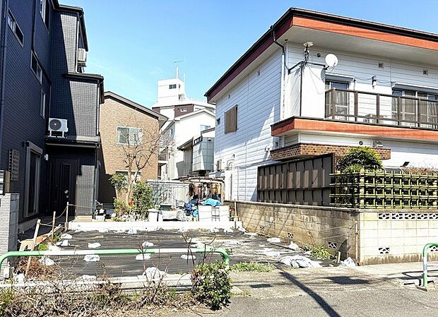 ～現地写真～南道路のため陽当たり良好です♪　この陽当たりの良さを現地にて体感してみてください♪