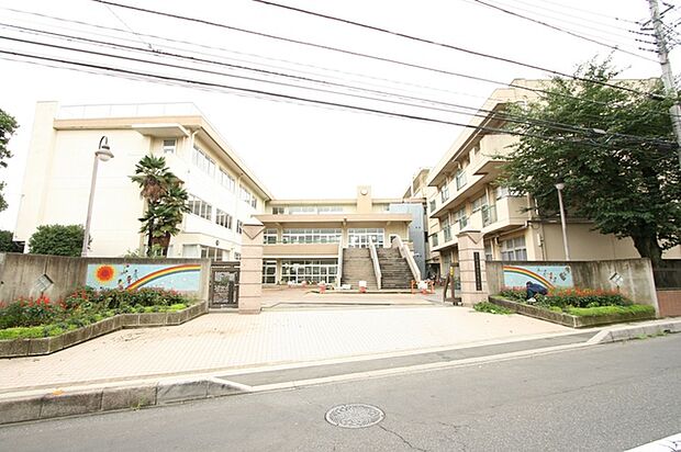 さいたま市立大東小学校（280m）