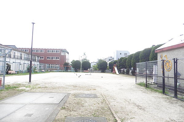 樋ノ爪児童公園（290m）
