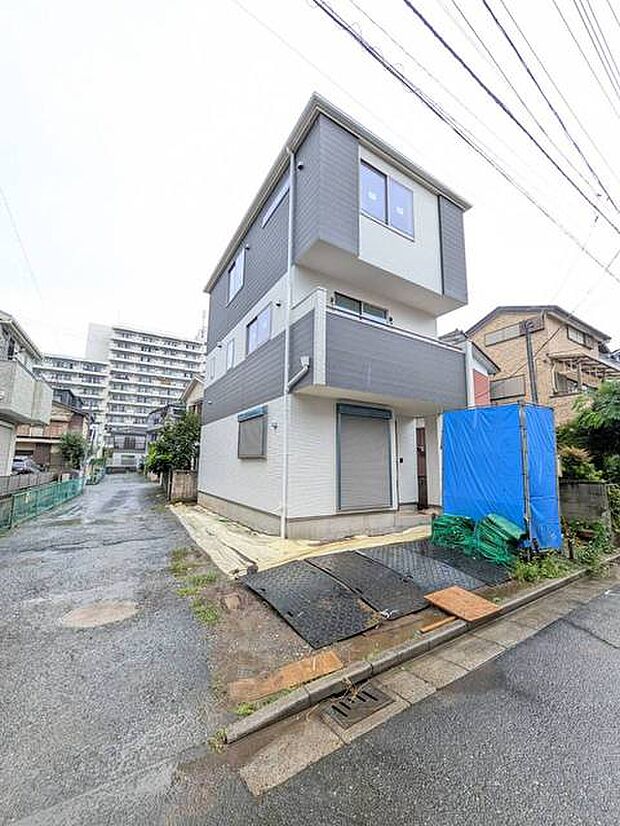 ~南2面バルコニー~南西角地なので陽当り良好ですよ♪