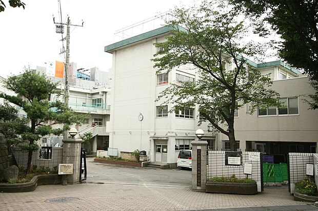 さいたま市立大谷口小学校(680m)