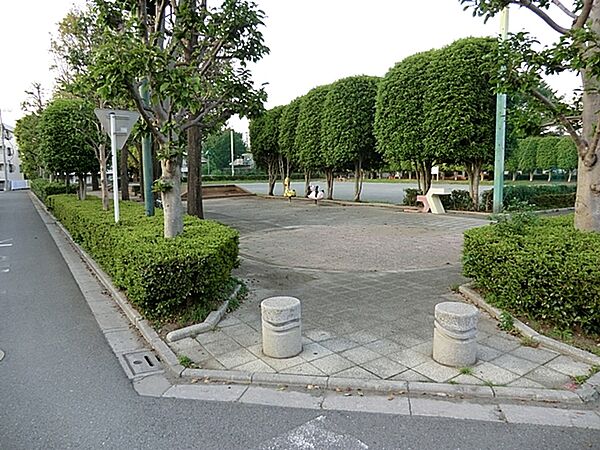 上木崎足立神社公園（2100m）