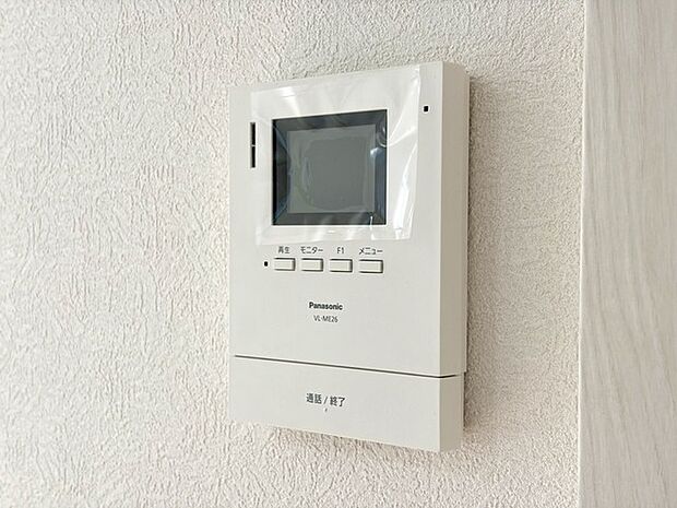 録画機能付きで不在時の訪問も確認できる、安心・防犯面に優れたインターフォンを採用。