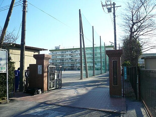 さいたま市立白幡中学校（1610m）