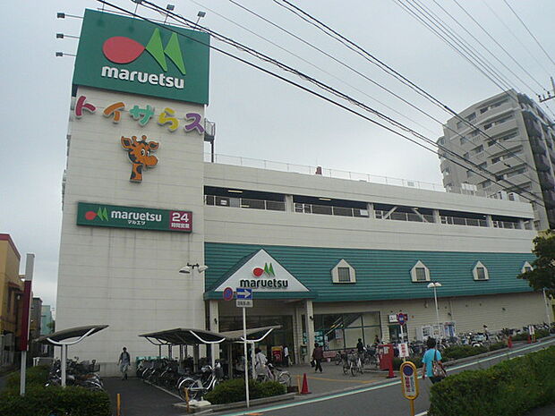 トイザらス(580m)