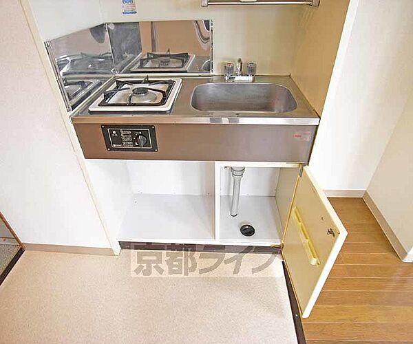 画像15:収納のあるキッチンです。